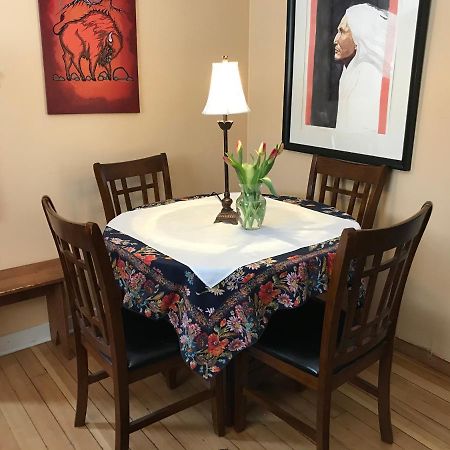 Holiday Lodge Bed And Breakfast Banff Bagian luar foto