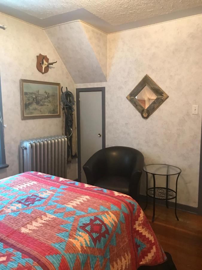 Holiday Lodge Bed And Breakfast Banff Bagian luar foto